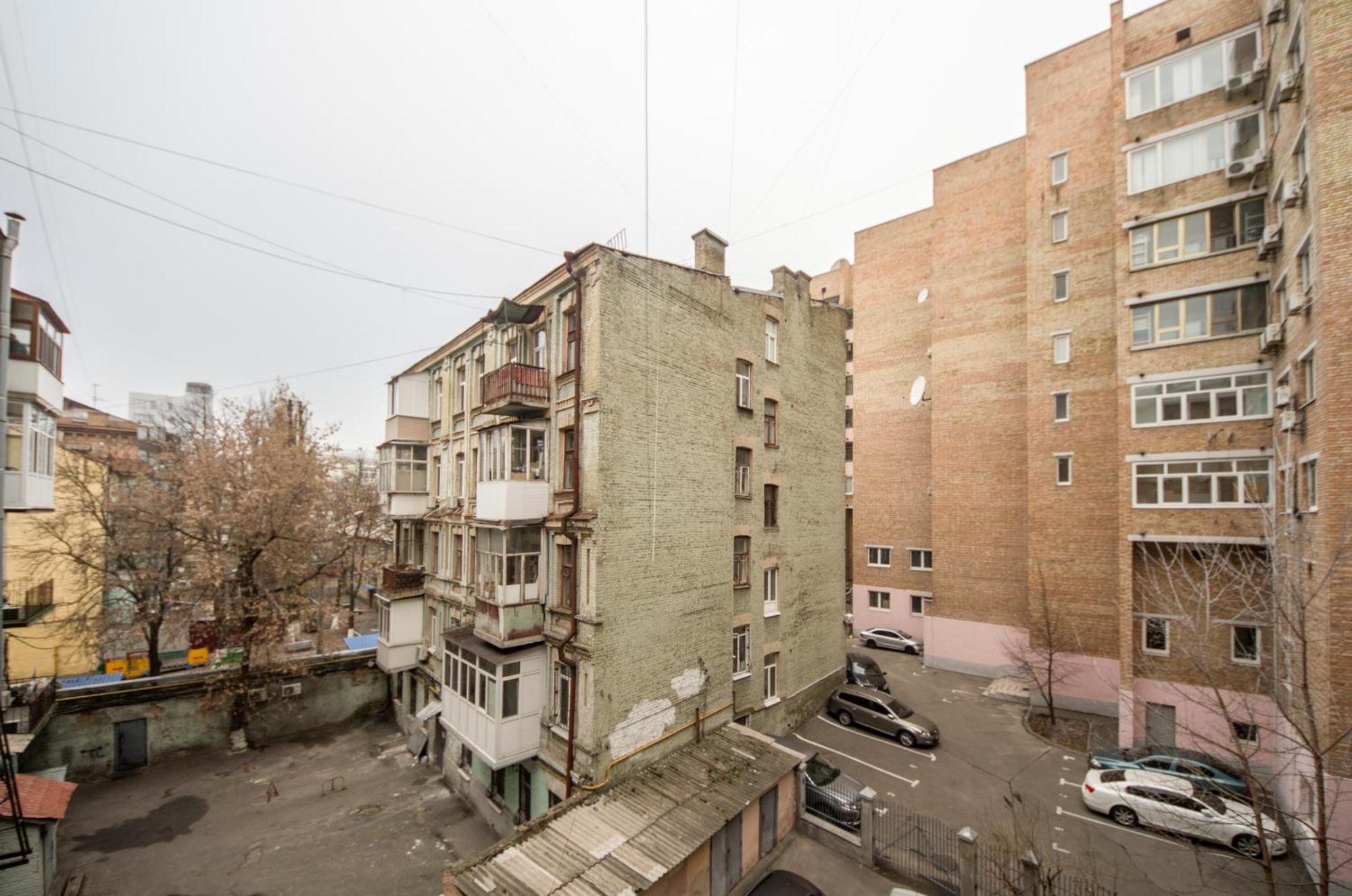 Apartments Near Parus Business Centre Kiev Bilik gambar